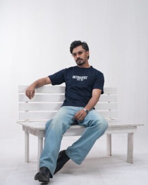 Premium Tee Introvert